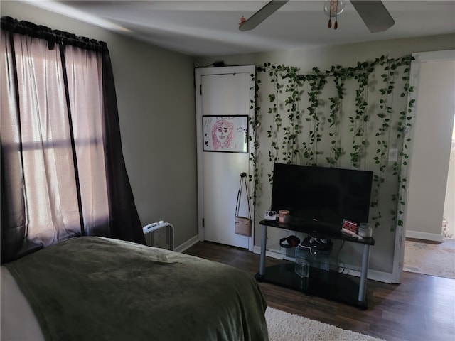 53 Orchard Pl, Bradford City, PA 16701 - bedroom featuring wood finished floors and a ceiling fan