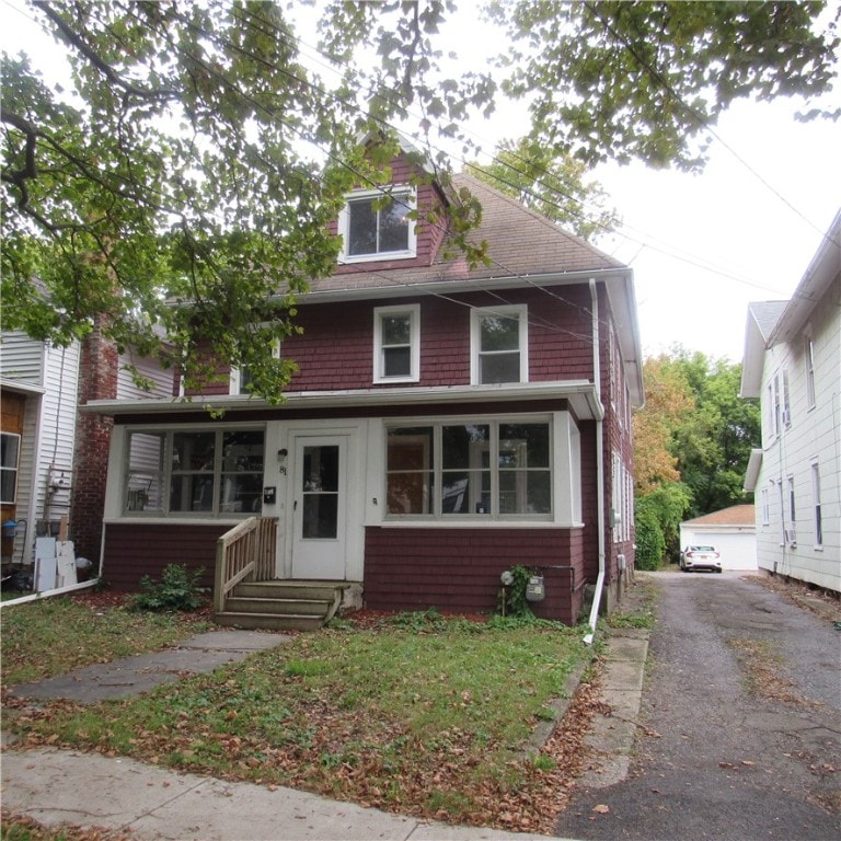 view of front of home