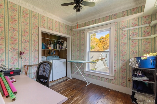 home office featuring washer and clothes dryer, dark hardwood / wood-style floors, and ceiling fan