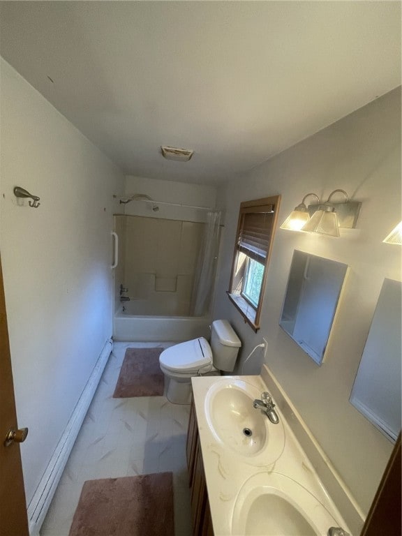 full bathroom featuring toilet, shower / bath combo with shower curtain, and vanity