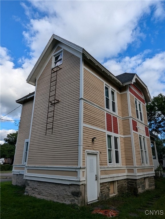 view of property exterior