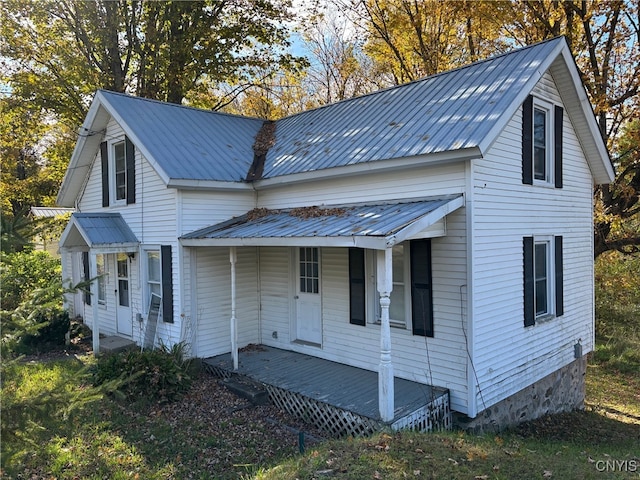 view of front of property