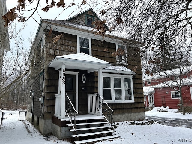 view of front of house