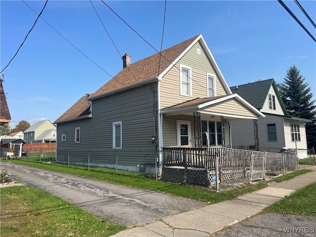 view of front of house featuring a porch