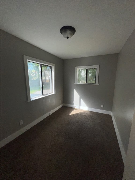 view of carpeted spare room