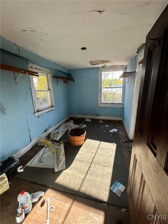 misc room with a wealth of natural light