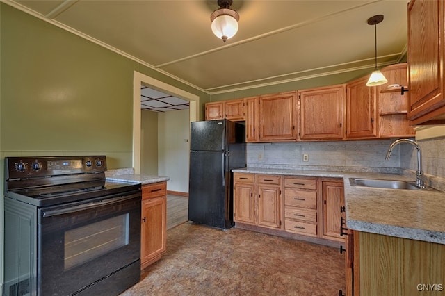 kitchen featuring tasteful backsplash, black appliances, sink, hanging light fixtures, and crown molding