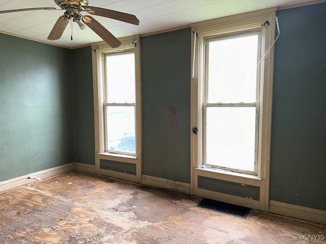 empty room with ceiling fan