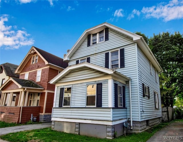 view of front of home