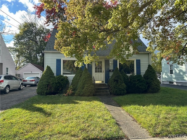 view of front of property with a front lawn