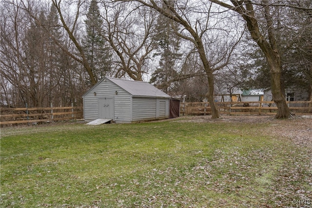 view of yard with a storage unit