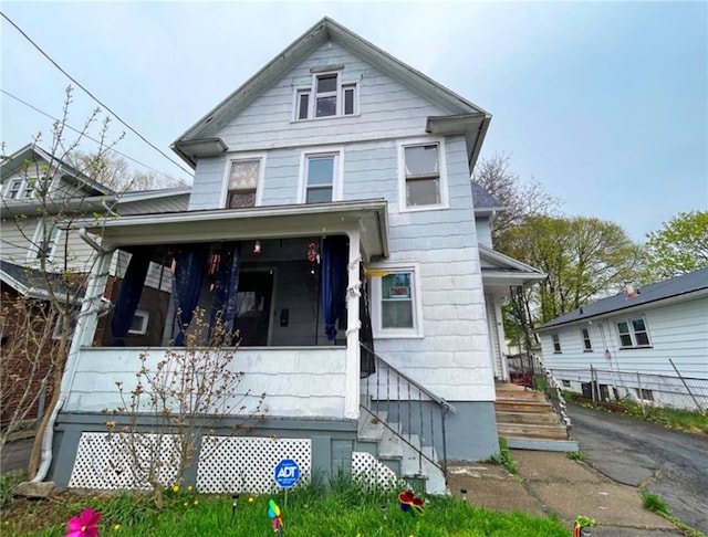 view of front of home