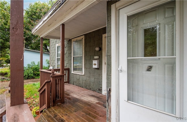 entrance to property with covered porch