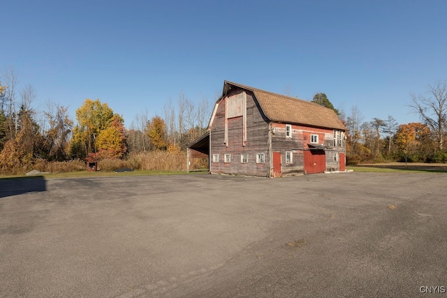 view of side of property