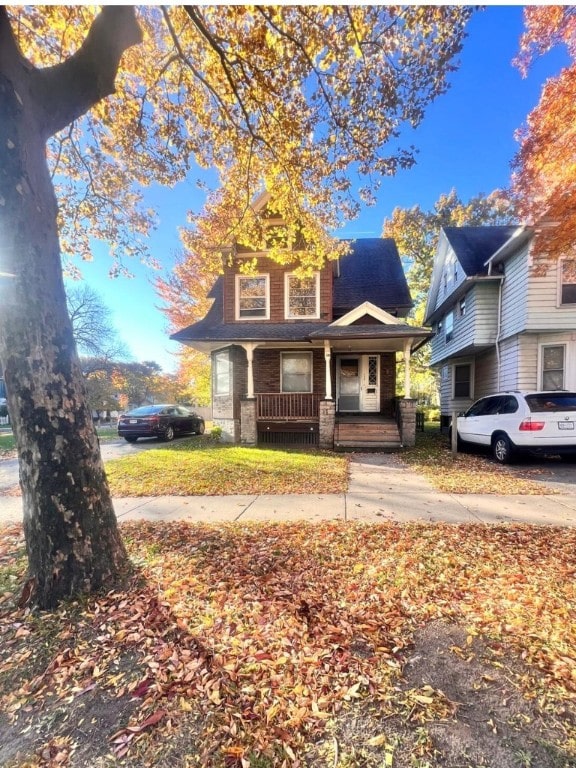 view of front of home with covered porch