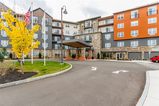 205 Lakeshore Dr Unit 521, Canandaigua-City NY, 14424, 1 bedrooms, 1 bath condo for sale