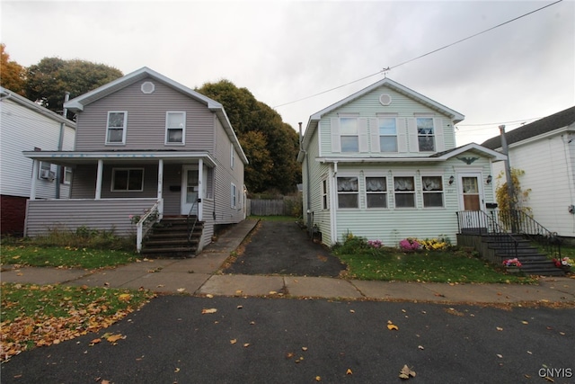 view of front of house featuring covered porch