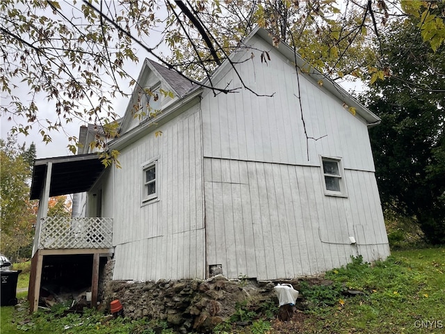 view of home's exterior