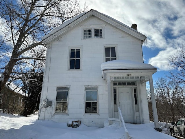 view of front of property