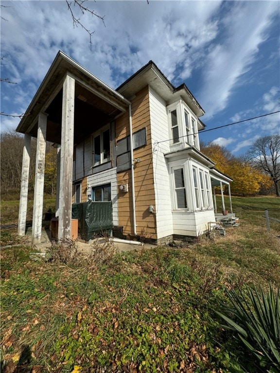 view of side of home