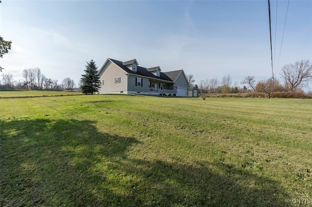 view of yard featuring a rural view