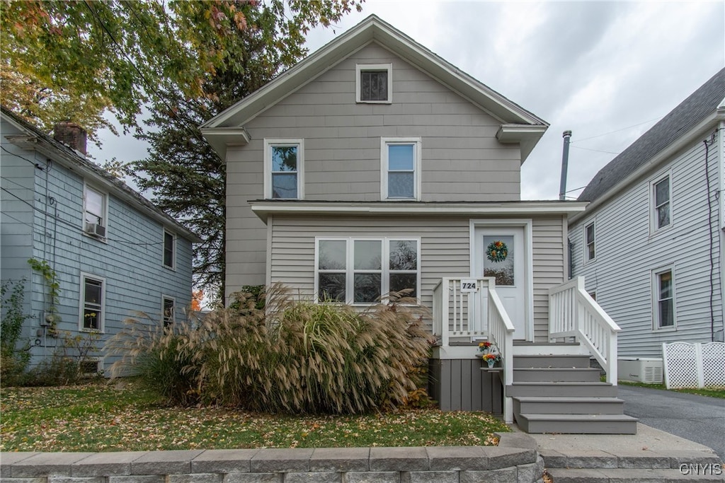 view of front of home