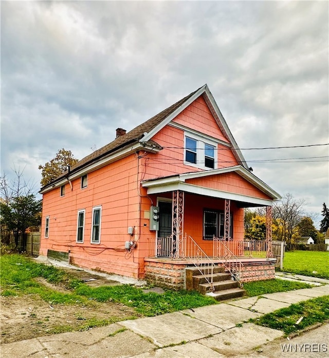 view of front of house with a porch