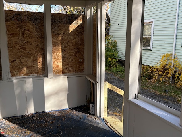 view of unfurnished sunroom