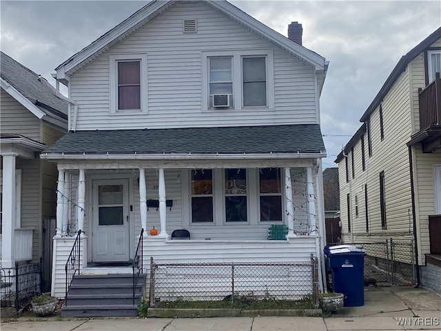 view of front of property featuring a porch