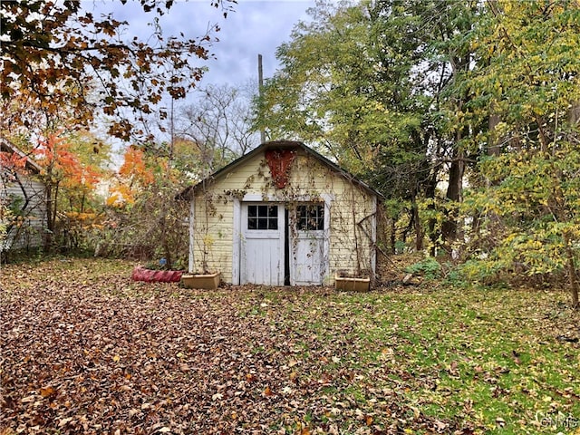 view of outdoor structure