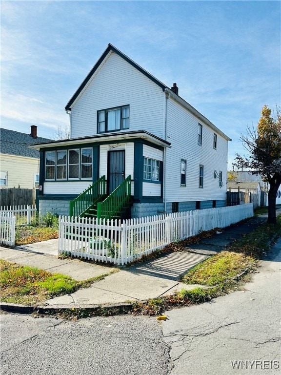 view of front of house