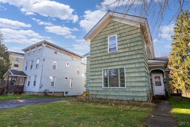 exterior space featuring a yard