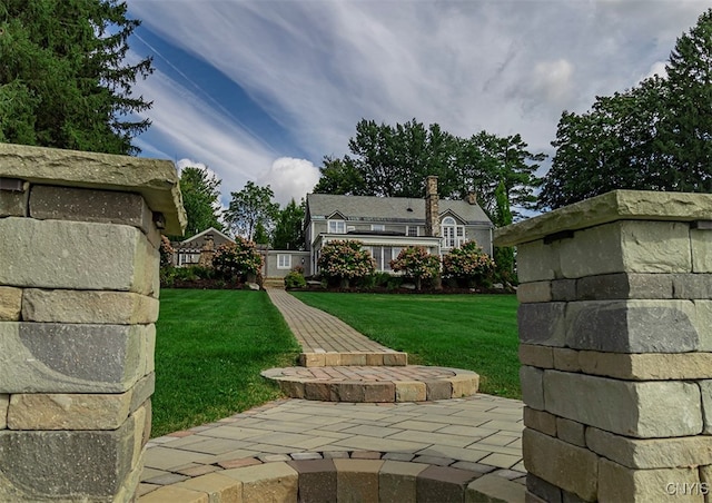 view of yard featuring a patio area