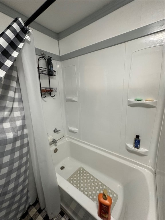 bathroom featuring ornamental molding