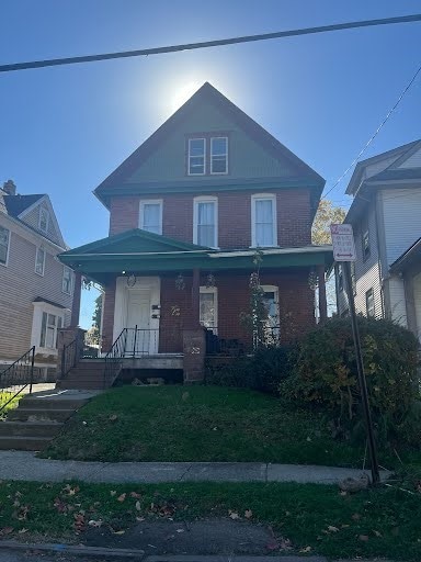 view of front of house with covered porch