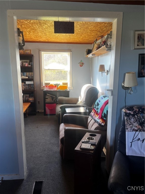 living room with carpet