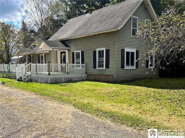 view of front of home with a front yard