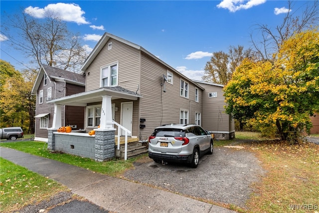 view of front of property with covered porch