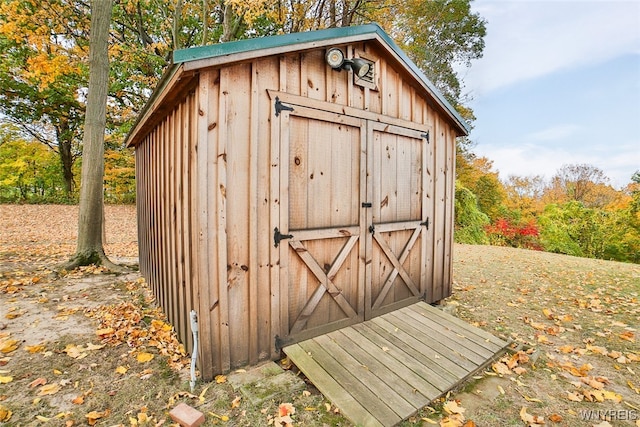 view of outdoor structure