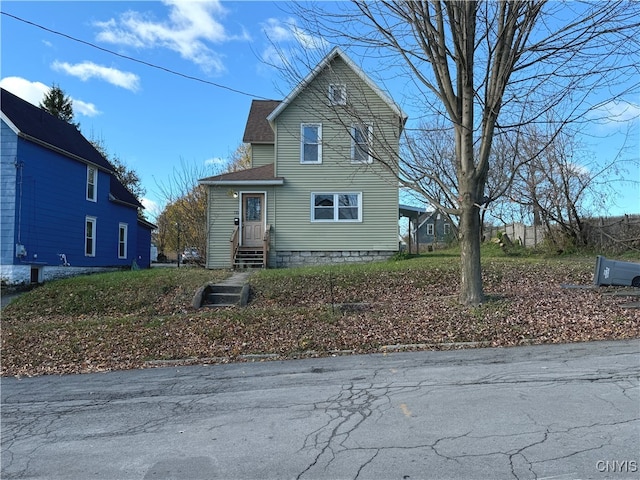 view of front property