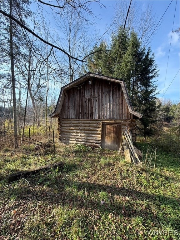 view of outbuilding