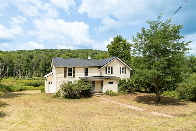 view of front of house with a front yard