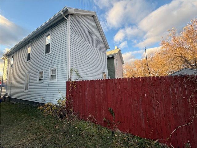 view of home's exterior