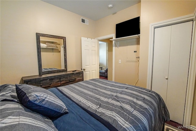 67 Harvard Pl, Buffalo, NY 14209 - bedroom with a closet