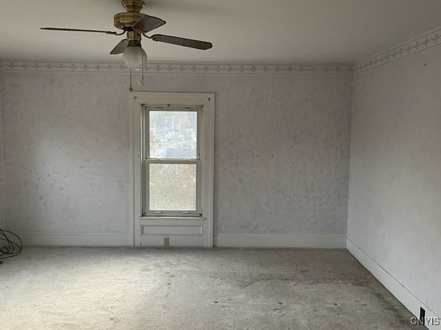 empty room with ceiling fan
