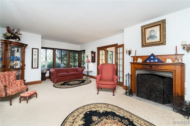 living room with carpet flooring