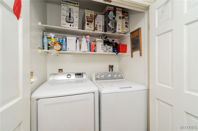 laundry room featuring independent washer and dryer