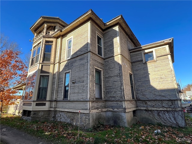 view of side of property