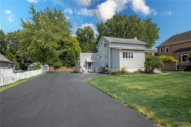 exterior space featuring a yard