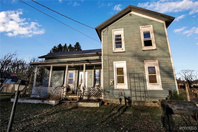 view of front of house featuring covered porch